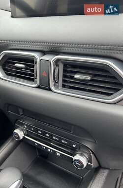 Позашляховик / Кросовер Mazda CX-5 2024 в 