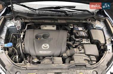Позашляховик / Кросовер Mazda CX-5 2015 в 