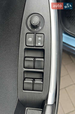 Позашляховик / Кросовер Mazda CX-5 2014 в 
