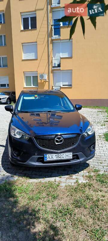 Позашляховик / Кросовер Mazda CX-5 2013 в 