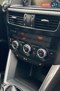 Позашляховик / Кросовер Mazda CX-5 2013 в 