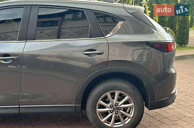 Позашляховик / Кросовер Mazda CX-5 2022 в 