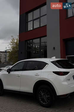 Позашляховик / Кросовер Mazda CX-5 2020 в 