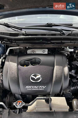 Позашляховик / Кросовер Mazda CX-5 2016 в 