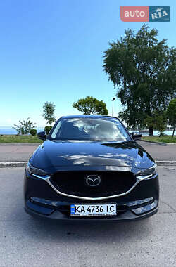 Позашляховик / Кросовер Mazda CX-5 2018 в 