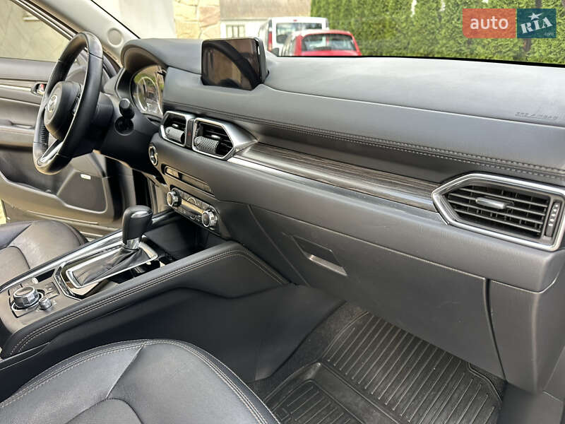 Позашляховик / Кросовер Mazda CX-5 2018 в Дубні