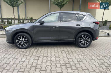 Позашляховик / Кросовер Mazda CX-5 2018 в 