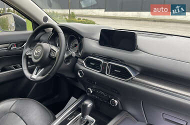 Позашляховик / Кросовер Mazda CX-5 2018 в 