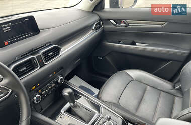 Позашляховик / Кросовер Mazda CX-5 2018 в 