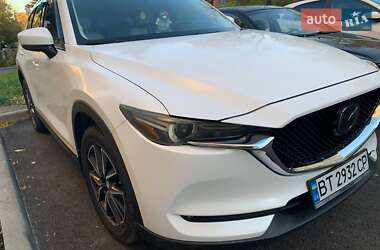 Позашляховик / Кросовер Mazda CX-5 2018 в 