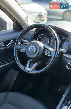Позашляховик / Кросовер Mazda CX-5 2018 в 