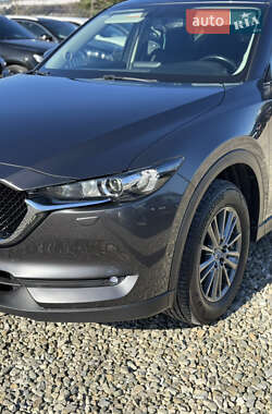 Позашляховик / Кросовер Mazda CX-5 2018 в 