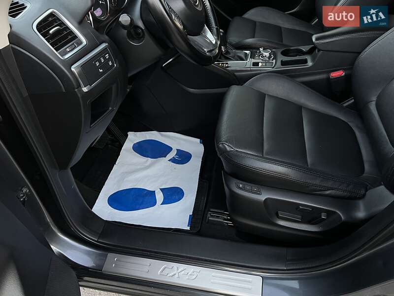 Позашляховик / Кросовер Mazda CX-5 2016 в Радивиліві