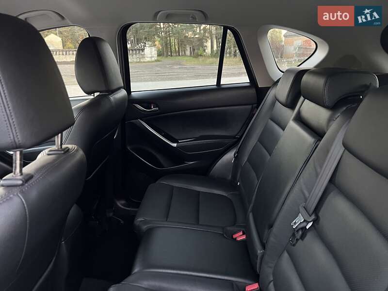 Позашляховик / Кросовер Mazda CX-5 2016 в Радивиліві