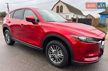 Позашляховик / Кросовер Mazda CX-5 2017 в 