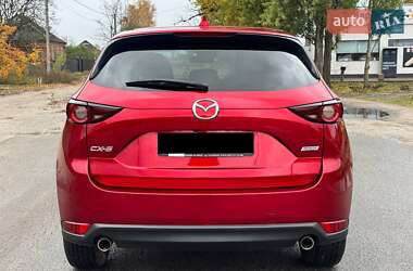 Позашляховик / Кросовер Mazda CX-5 2017 в 
