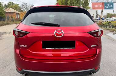 Позашляховик / Кросовер Mazda CX-5 2017 в 