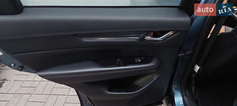 Позашляховик / Кросовер Mazda CX-5 2017 в Дніпрі фото 5 Позашляховик / Кросовер Mazda CX-5 2017 в Дніпрі