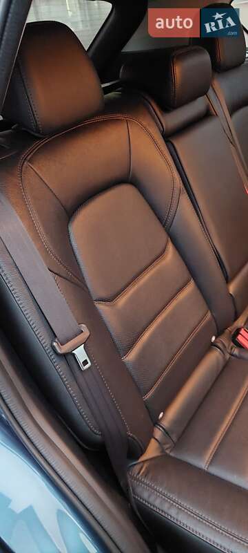 Позашляховик / Кросовер Mazda CX-5 2017 в Дніпрі фото 6 Позашляховик / Кросовер Mazda CX-5 2017 в Дніпрі