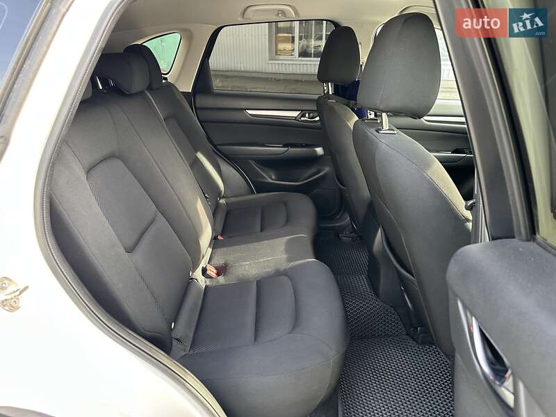 Позашляховик / Кросовер Mazda CX-5 2017 в Києві фото 31 Позашляховик / Кросовер Mazda CX-5 2017 в Києві
