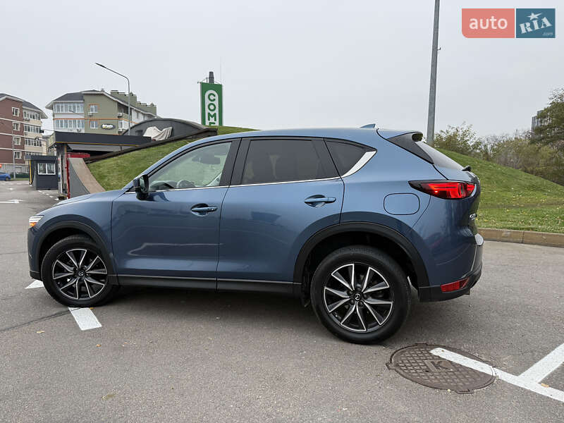 Внедорожник / Кроссовер Mazda CX-5 2017 в Киеве