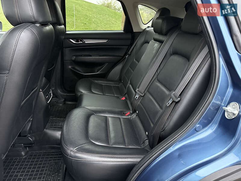 Внедорожник / Кроссовер Mazda CX-5 2017 в Киеве