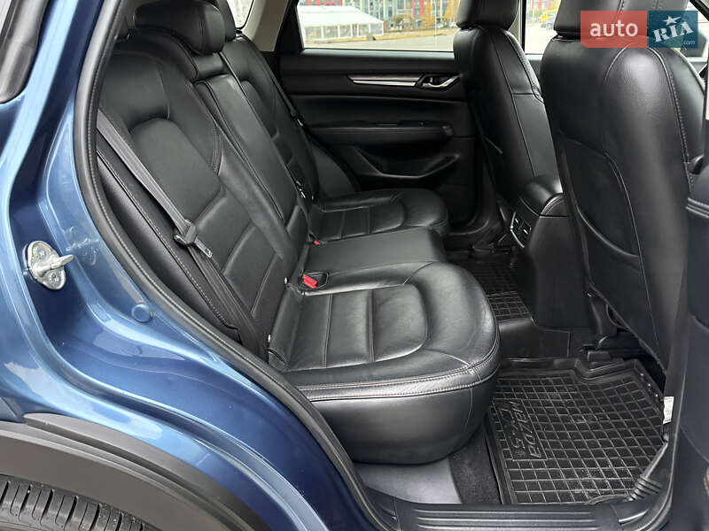 Внедорожник / Кроссовер Mazda CX-5 2017 в Киеве