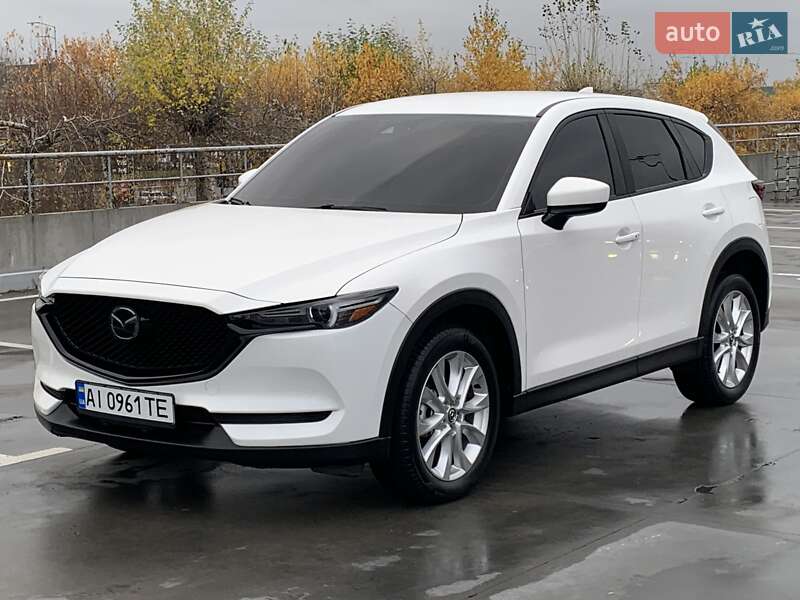 Внедорожник / Кроссовер Mazda CX-5 2017 в Киеве