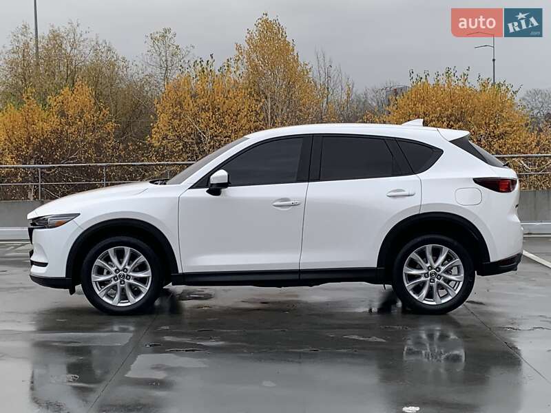 Внедорожник / Кроссовер Mazda CX-5 2017 в Киеве