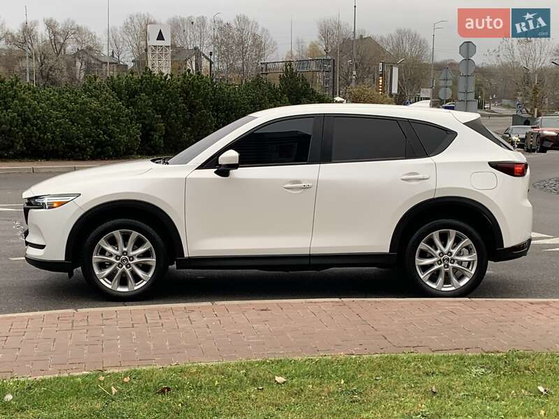 Внедорожник / Кроссовер Mazda CX-5 2017 в Киеве