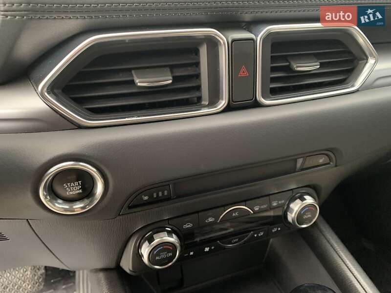 Внедорожник / Кроссовер Mazda CX-5 2017 в Киеве