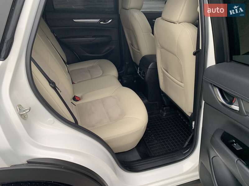 Внедорожник / Кроссовер Mazda CX-5 2017 в Киеве