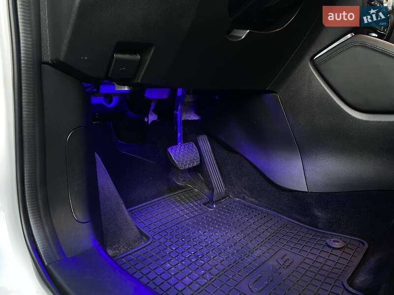 Позашляховик / Кросовер Mazda CX-5 2015 в Києві