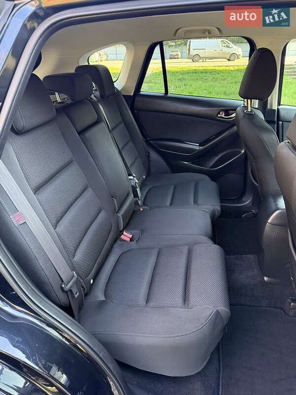 Позашляховик / Кросовер Mazda CX-5 2015 в Луцьку