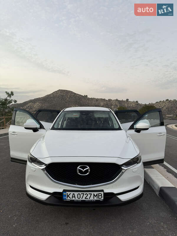 Позашляховик / Кросовер Mazda CX-5 2017 в Києві