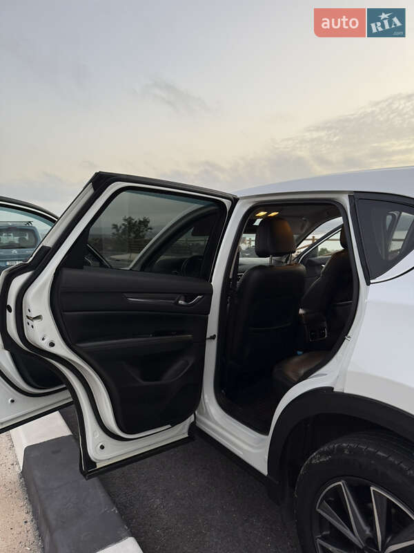 Позашляховик / Кросовер Mazda CX-5 2017 в Києві