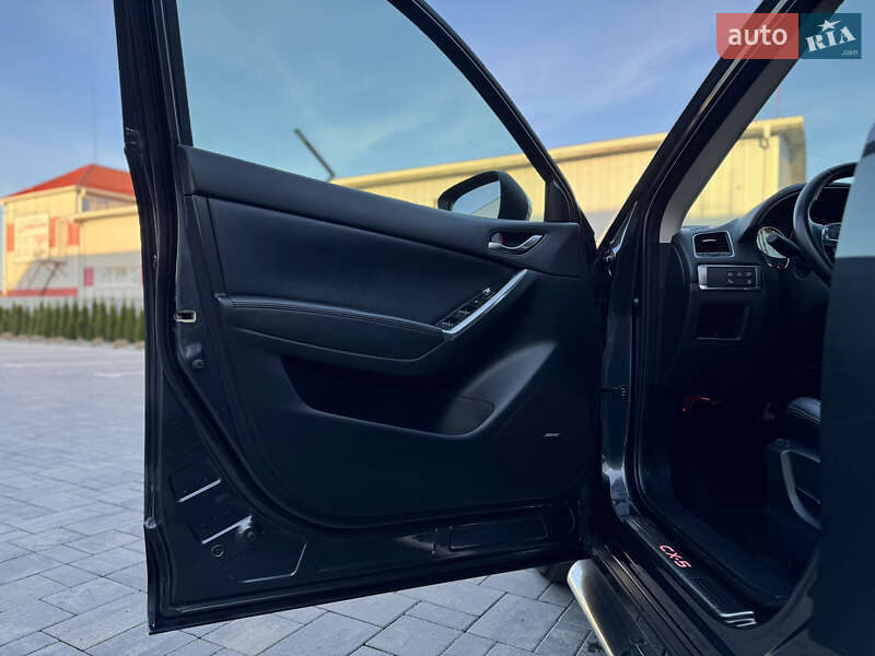 Позашляховик / Кросовер Mazda CX-5 2015 в Луцьку