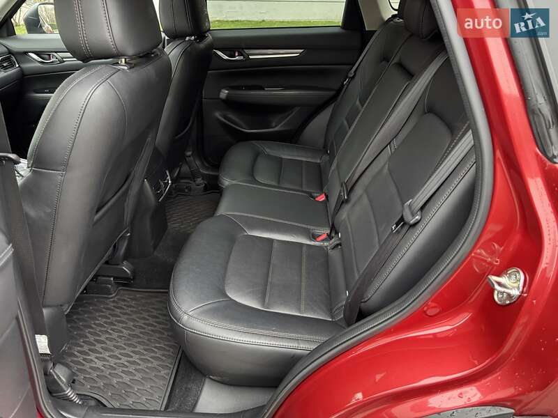 Внедорожник / Кроссовер Mazda CX-5 2017 в Киеве