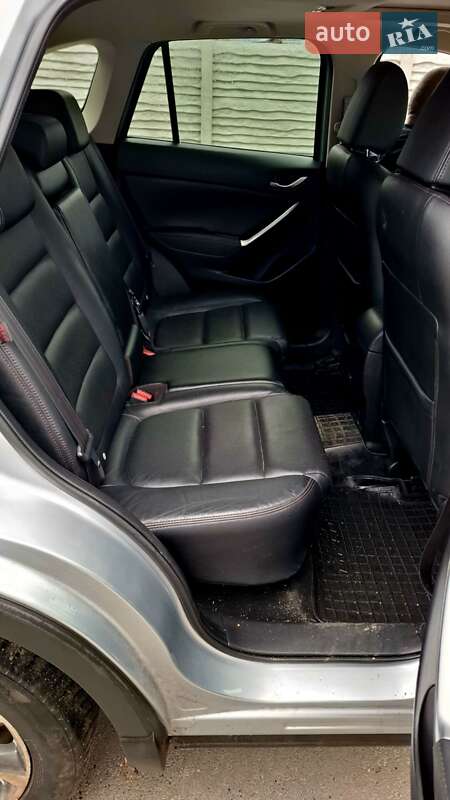 Внедорожник / Кроссовер Mazda CX-5 2015 в Лысянке