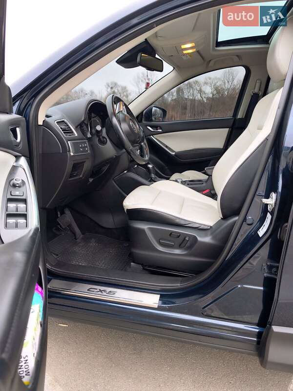 Внедорожник / Кроссовер Mazda CX-5 2015 в Ирпене