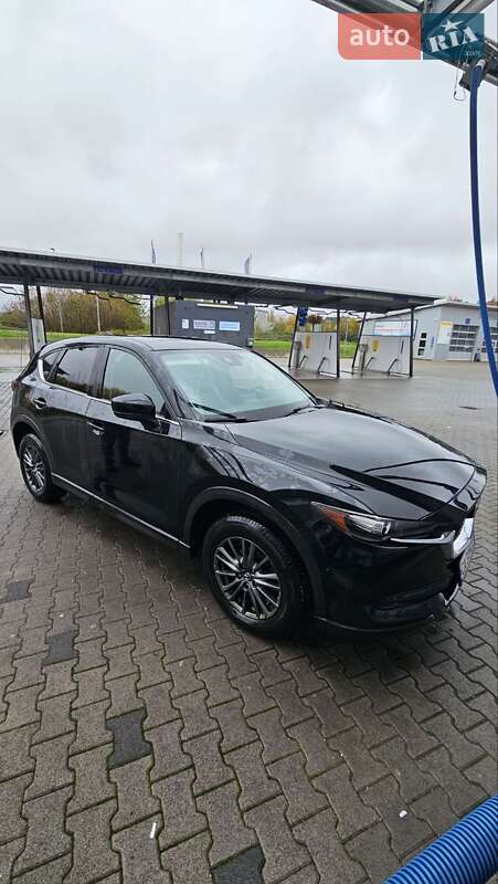 Внедорожник / Кроссовер Mazda CX-5 2017 в Корсуне-Шевченковском