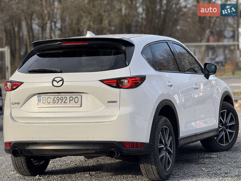Внедорожник / Кроссовер Mazda CX-5 2017 в Новояворовске