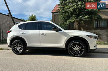 Внедорожник / Кроссовер Mazda CX-5 2017 в Новояворовске