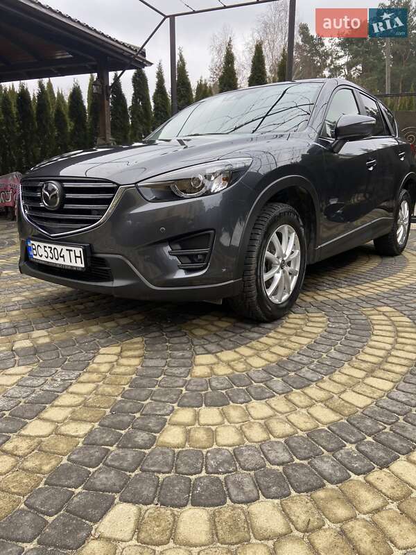 Внедорожник / Кроссовер Mazda CX-5 2016 в Новояворовске
