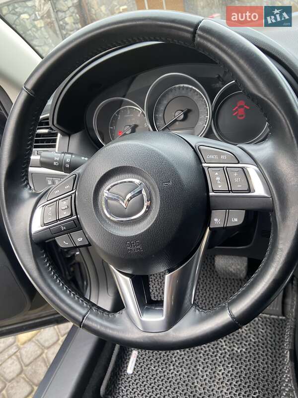 Внедорожник / Кроссовер Mazda CX-5 2016 в Новояворовске