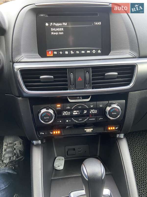 Внедорожник / Кроссовер Mazda CX-5 2016 в Новояворовске