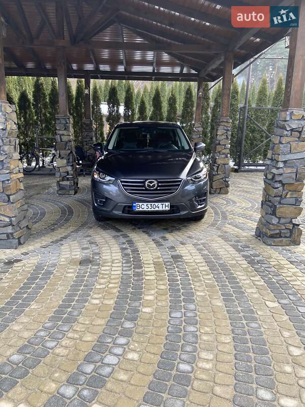 Внедорожник / Кроссовер Mazda CX-5 2016 в Новояворовске