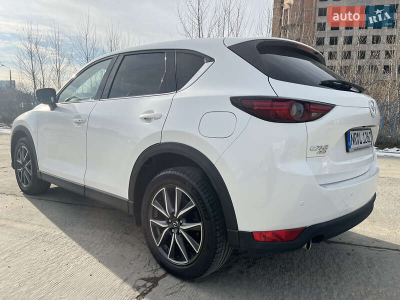 Внедорожник / Кроссовер Mazda CX-5 2017 в Черновцах