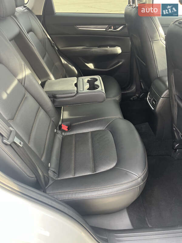 Внедорожник / Кроссовер Mazda CX-5 2017 в Черновцах