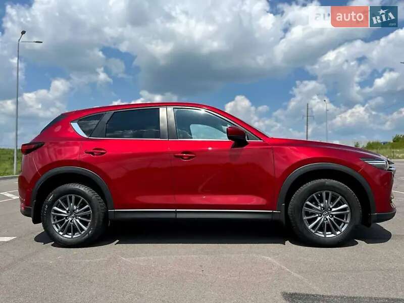 Позашляховик / Кросовер Mazda CX-5 2017 в Млиніві